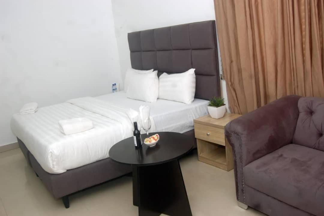 Tivoli Hotel Seafront Ikoyi Aliayabiagba Екстериор снимка