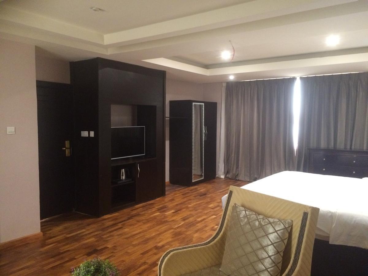 Tivoli Hotel Seafront Ikoyi Aliayabiagba Екстериор снимка