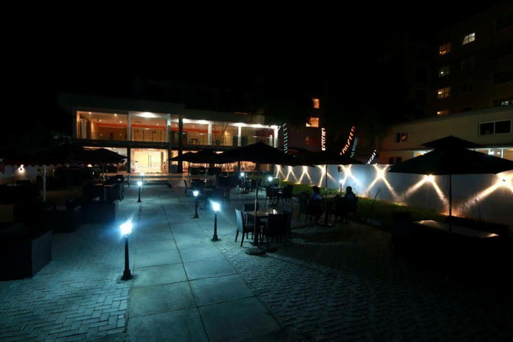 Tivoli Hotel Seafront Ikoyi Aliayabiagba Екстериор снимка