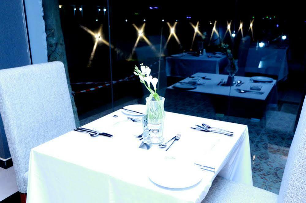 Tivoli Hotel Seafront Ikoyi Aliayabiagba Екстериор снимка