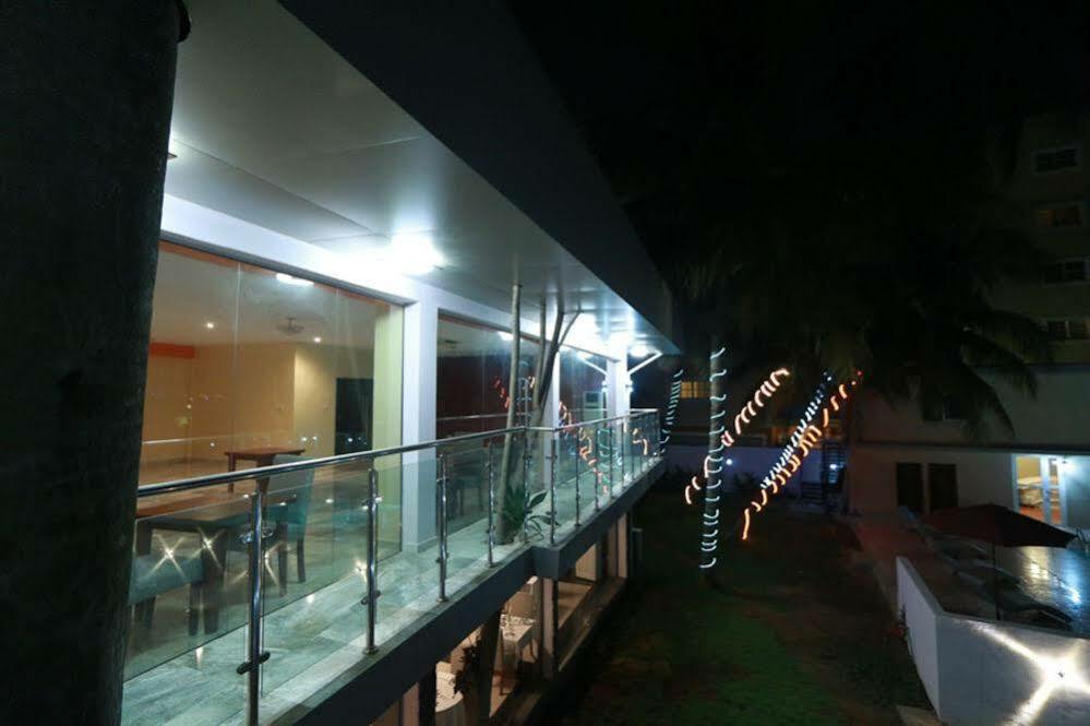 Tivoli Hotel Seafront Ikoyi Aliayabiagba Екстериор снимка