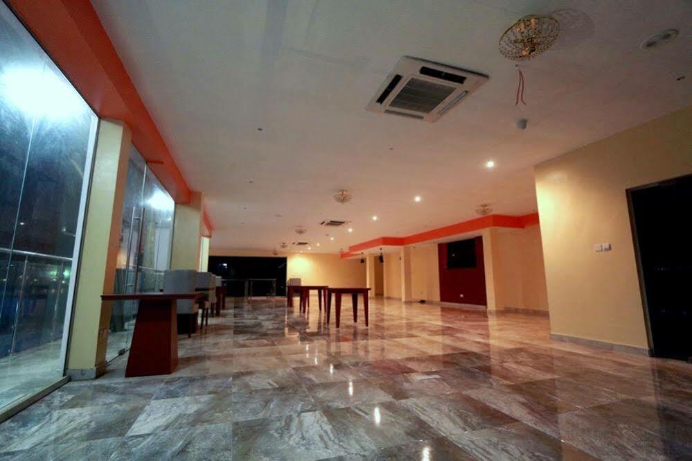 Tivoli Hotel Seafront Ikoyi Aliayabiagba Екстериор снимка